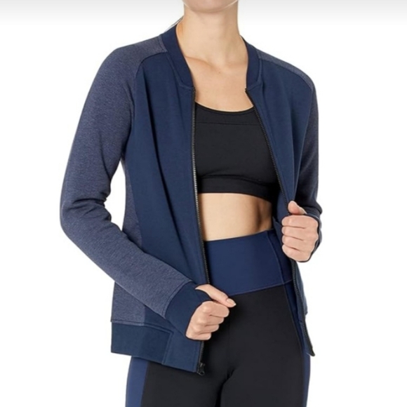 Core 10  Women's Size M  Tech Fleece  Fitted Bomber Full-Zip Jacket 2-Tone Blue - Picture 2 of 13